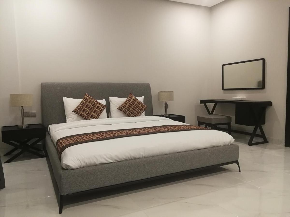 Infinity Juffair Suites Manamah Buitenkant foto