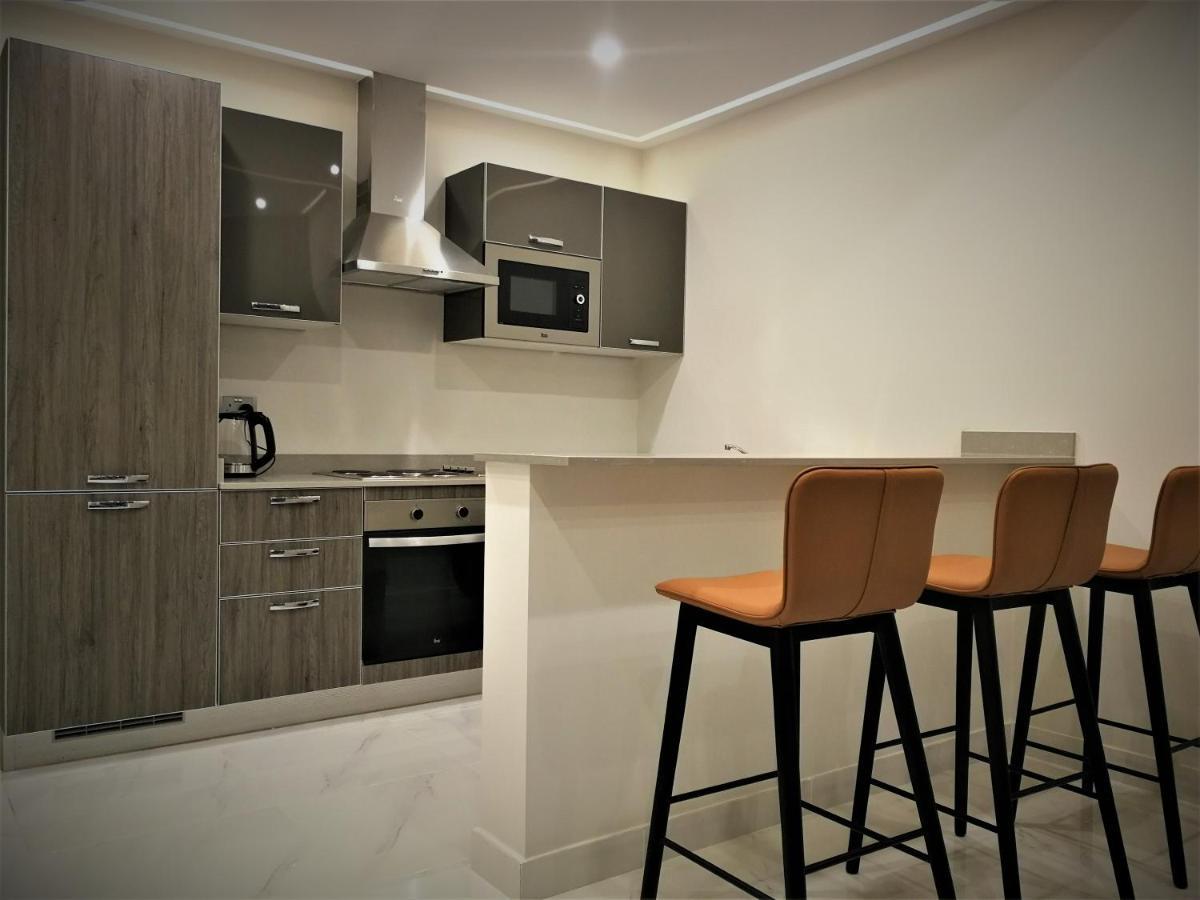 Infinity Juffair Suites Manamah Buitenkant foto